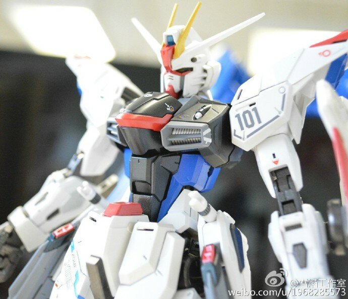 Flaming-Snow MG-02 Freedom 2.0 ZGMF-10A + Base Decals Fluorescerend