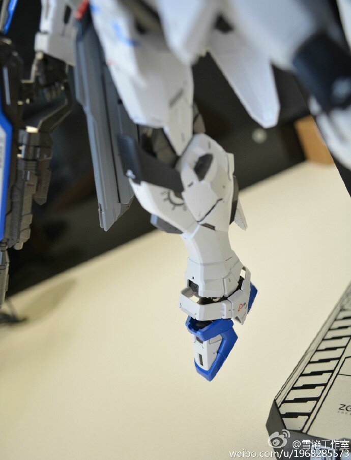 Flaming-Snow MG-02 Freedom 2.0 ZGMF-10A + Base Decals Fluorescerend