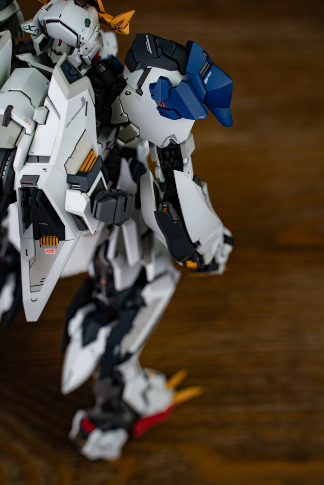 LabZero MG Barbatos Lupos Rex ver.2.0 Deluxe ver + bonus Weapons