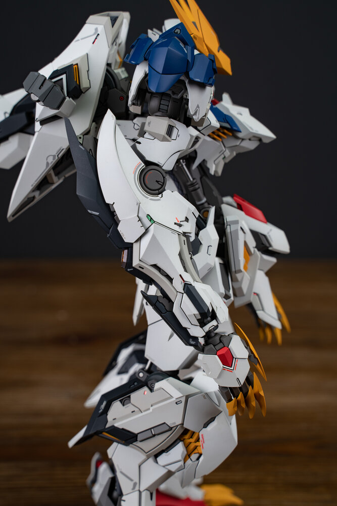 LabZero MG Barbatos Lupos Rex ver.2.0 Deluxe ver + bonus Weapons