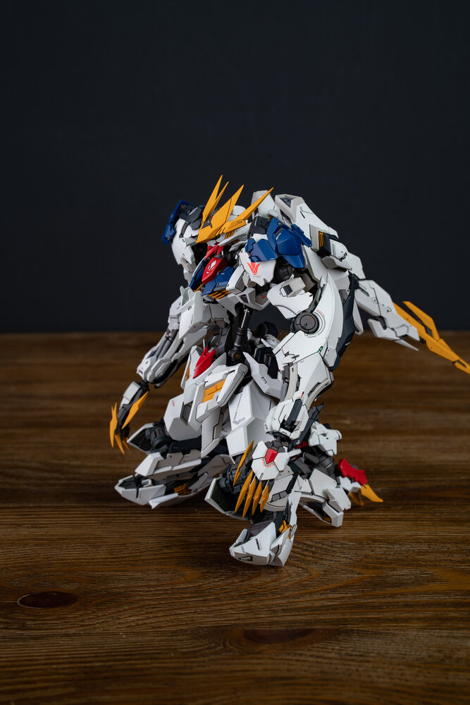 LabZero MG Barbatos Lupos Rex ver.2.0 Deluxe ver + bonus Weapons