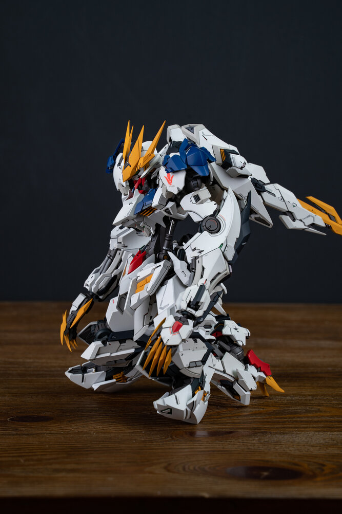 LabZero MG Barbatos Lupos Rex ver.2.0 Deluxe ver + bonus Weapons