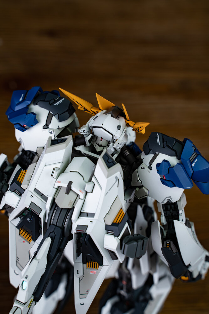 LabZero MG Barbatos Lupos Rex ver.2.0 Deluxe ver + bonus Weapons