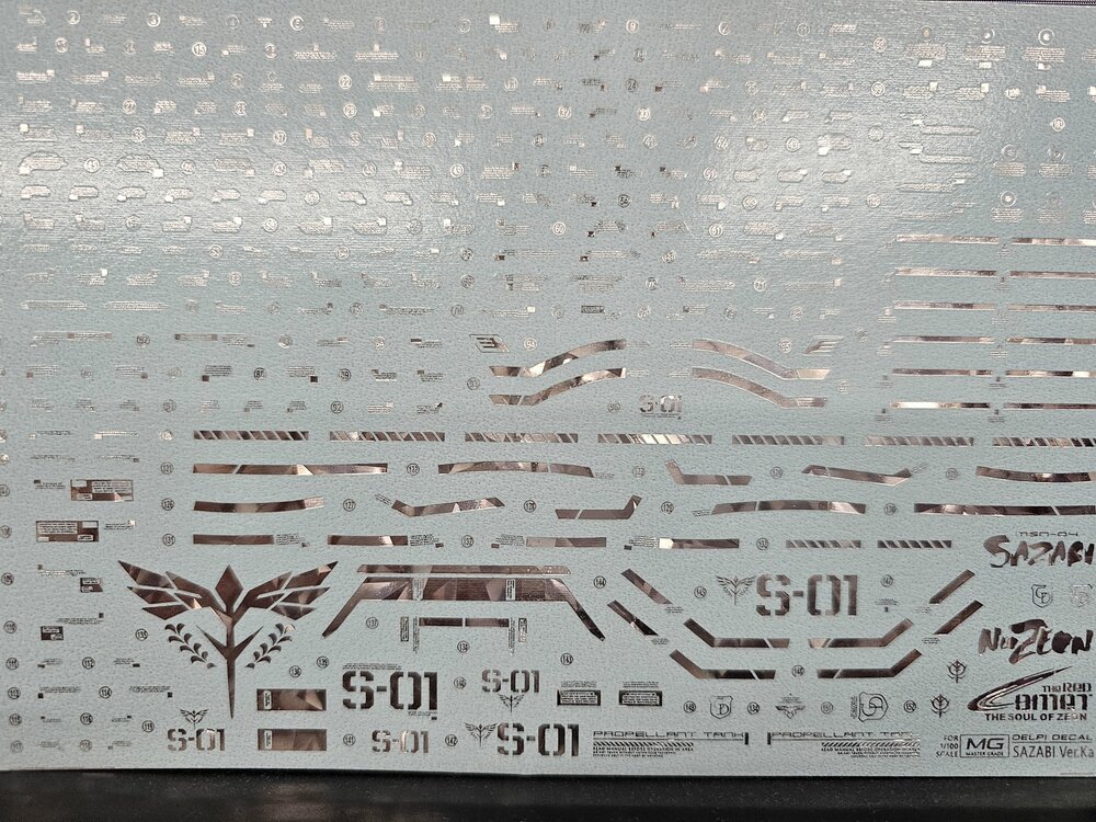 Delpi-Decal MG Sazabi Silver Holo Hexagonaal