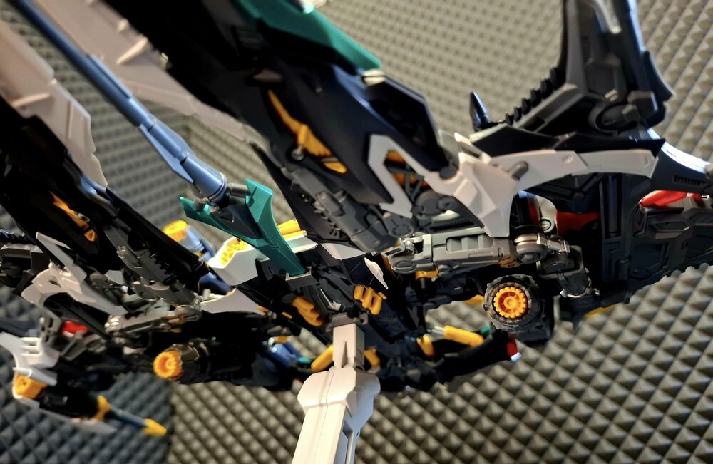 PRE-ORDER 1/100 In Era+ Thunderbolt Manta THB-02A Assault Equipment Ver. 25%Prepayment