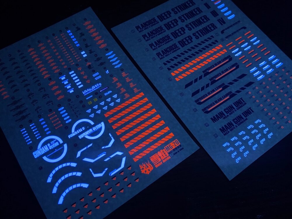 Flaming-Snow MG-20 Deepstriker + Expansion Fluorescent Decals