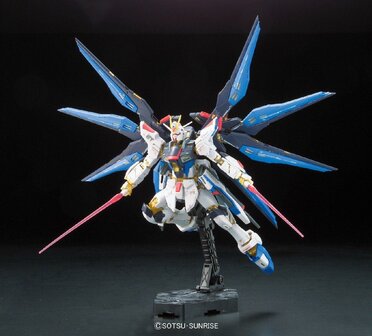 1/144 RG ZGMF-X20A Strike Freedom Gundam RG14