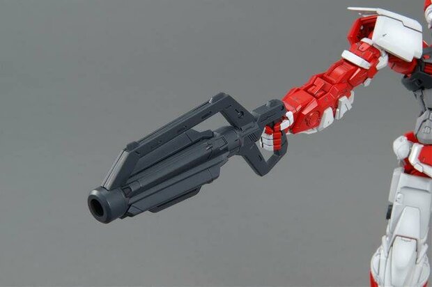 1/100 MG MBF-P02KAI Gundam Astray Red Frame Kai